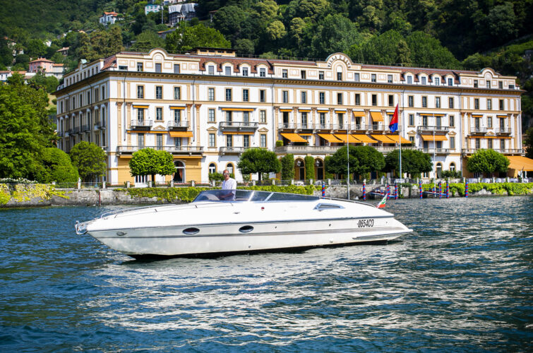 libertas paolo boat lake como boat tour comoboatteam