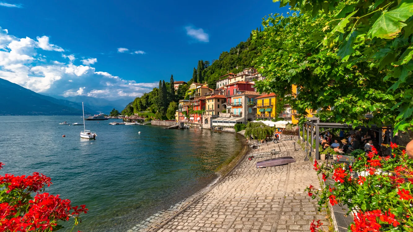 varenna como boat tour lake como villas tourism