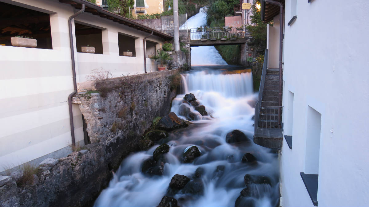 varenna como boat tours source como lake fiumelatte